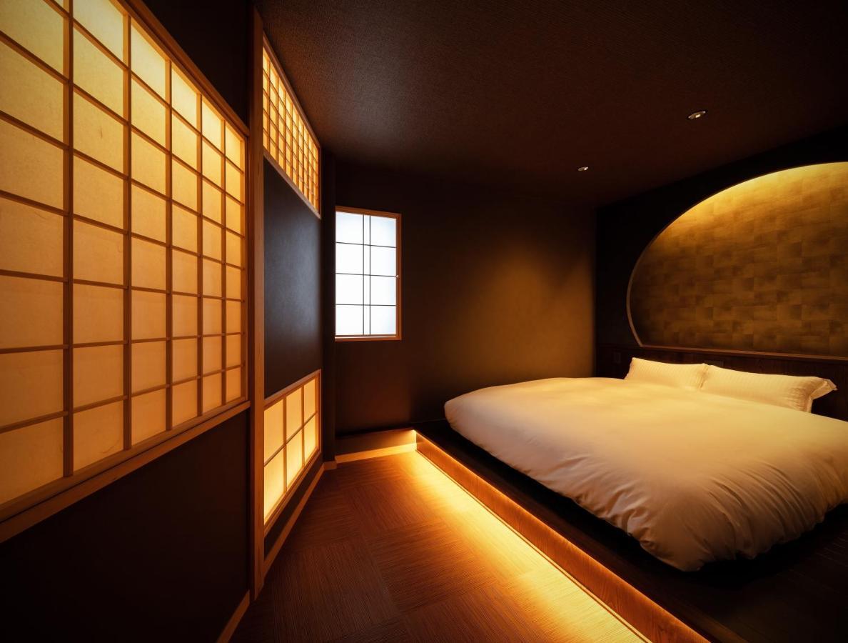 別荘 古今 天下茶屋 With A Private Parking Lot And A Half Open-air Bath And Direct To Kix
