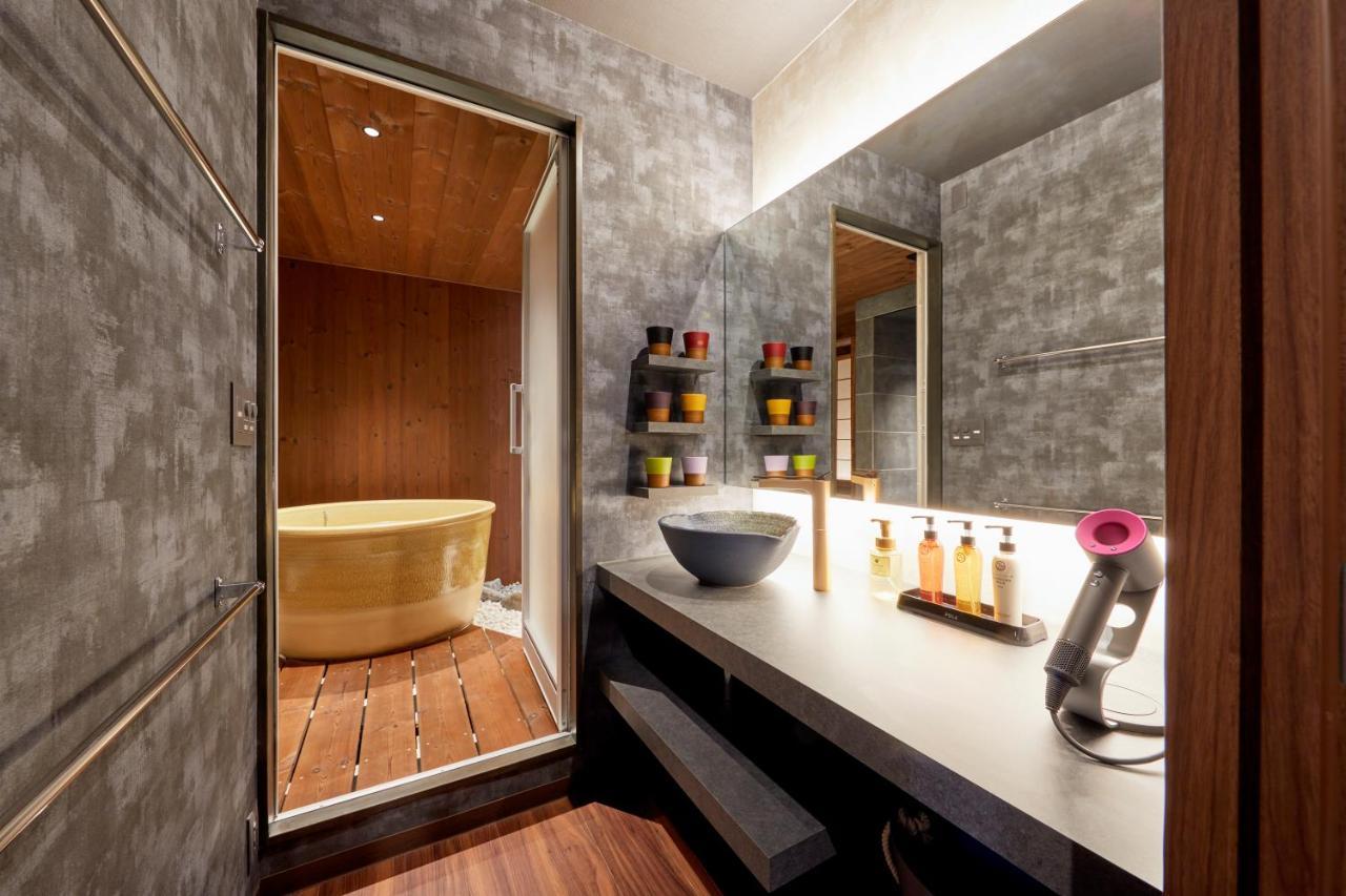 古今 天下茶屋 With A Private Parking Lot And A Half Open-air Bath And Direct To Kix 別荘