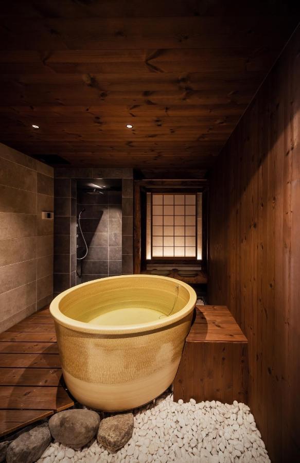 古今 天下茶屋 With A Private Parking Lot And A Half Open-air Bath And Direct To Kix 別荘