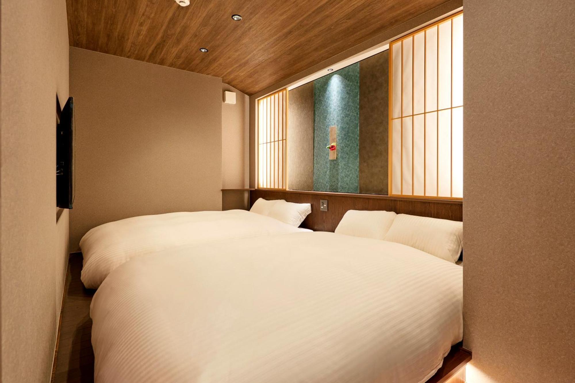 別荘 古今 天下茶屋 With A Private Parking Lot And A Half Open-air Bath And Direct To Kix